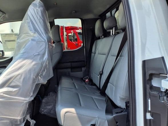 2025 Ford F550 image 14