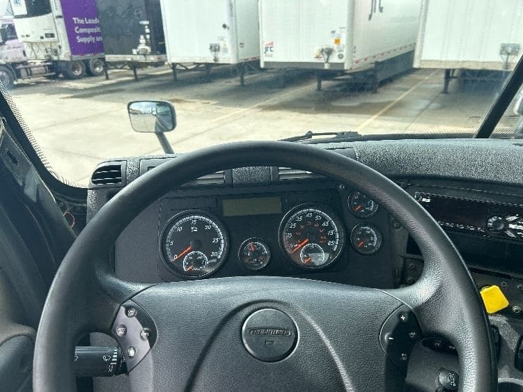 2019 Freightliner Cascadia 12564ST Day Cab | Detroit DD15 455 HP | 6x4 | Air Ride image 10