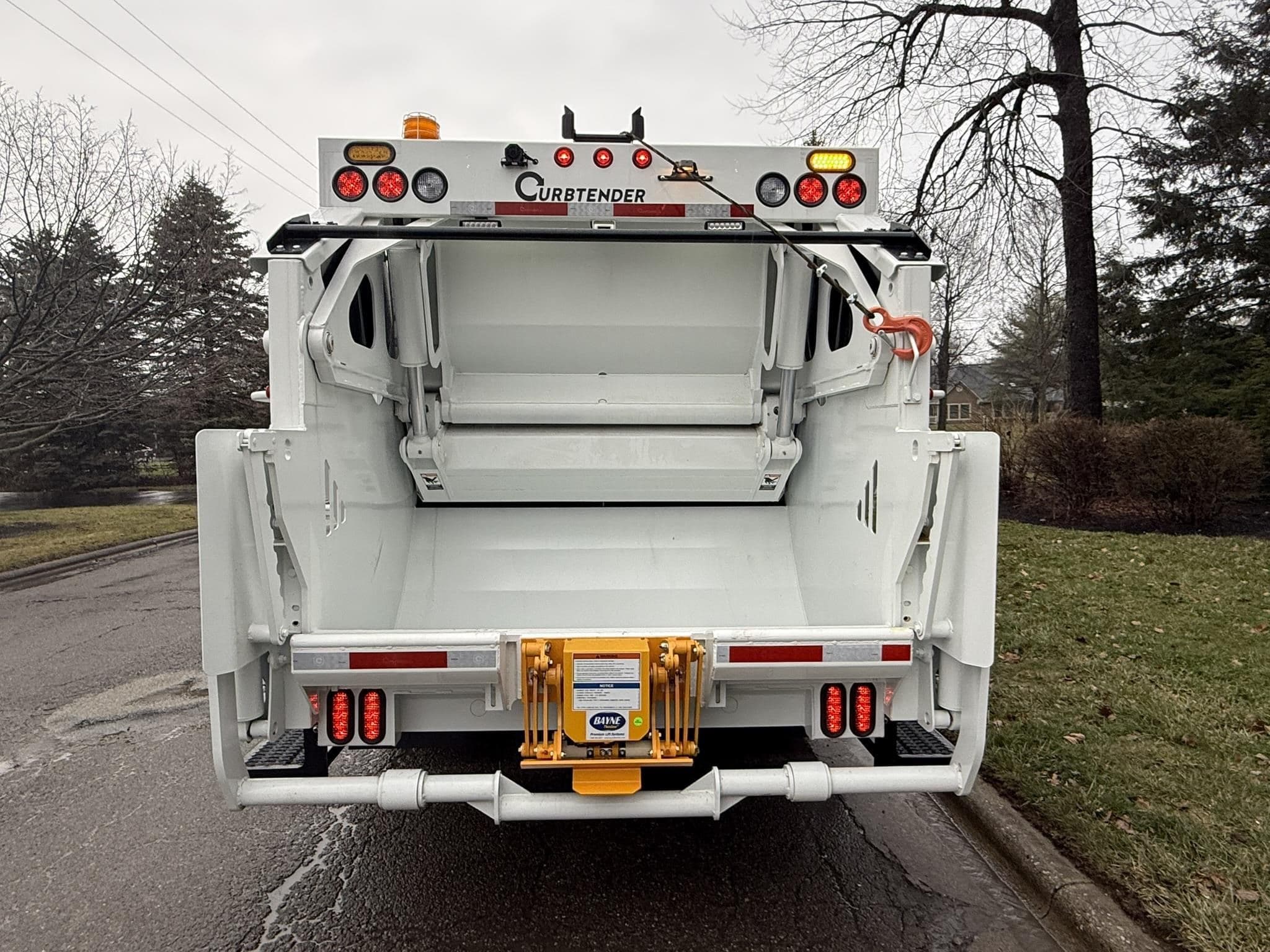 2025 MACK MD6 120090 image 11