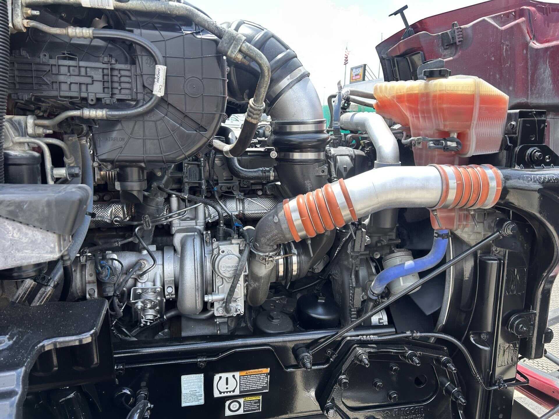 Used 2020 PETERBILT 579 Conventional - Sleeper Truck in Houston, TX image 21