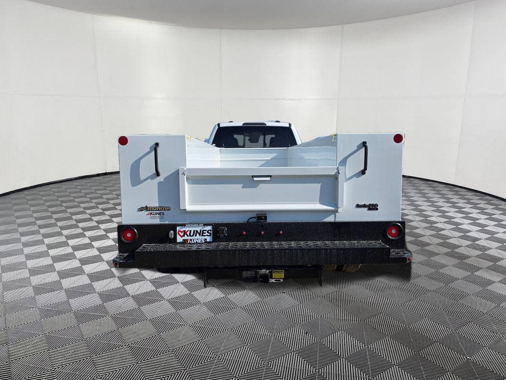 2026 Ford F-550SD XL Service Utility Body image 8