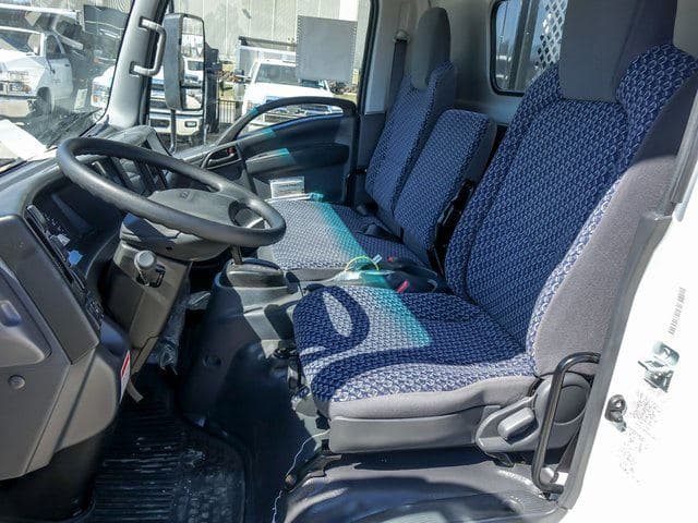 2024 Chevrolet 5500 XG LCF Gas Base image 10