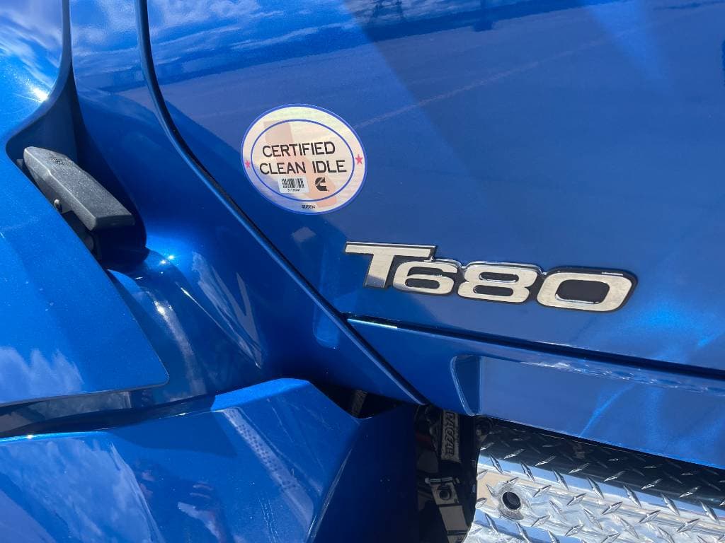 2021 Kenworth T680 image 9