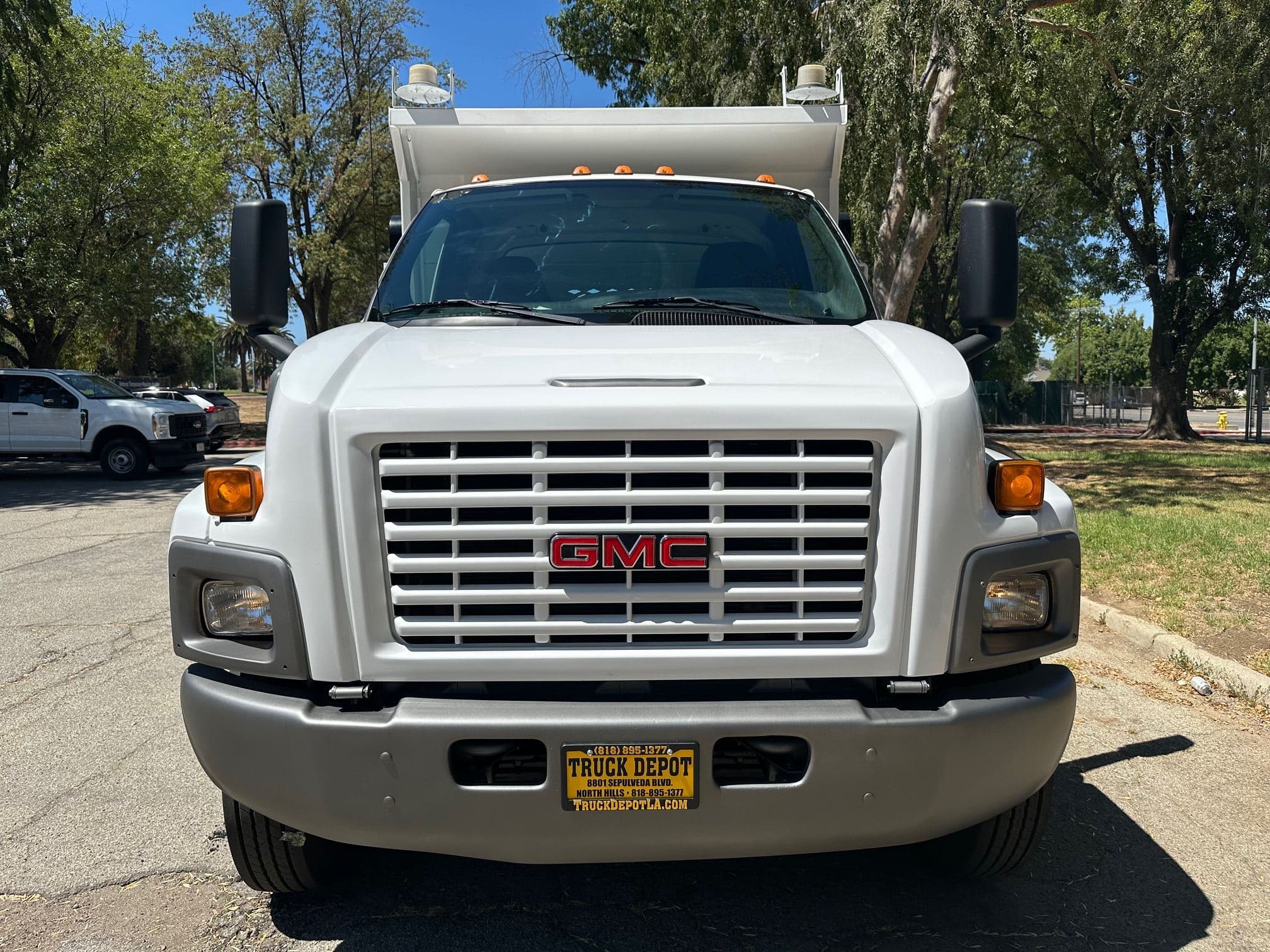 2009 GMC TOPKICK C7500 Dump Truck image 13