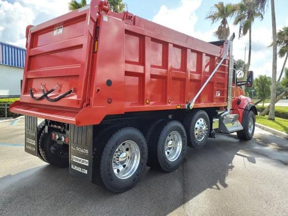 2025 Kenworth T880 image 7