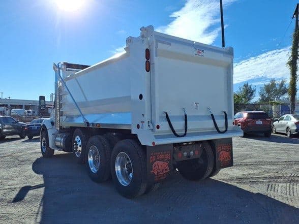 2026 Kenworth T880 image 9