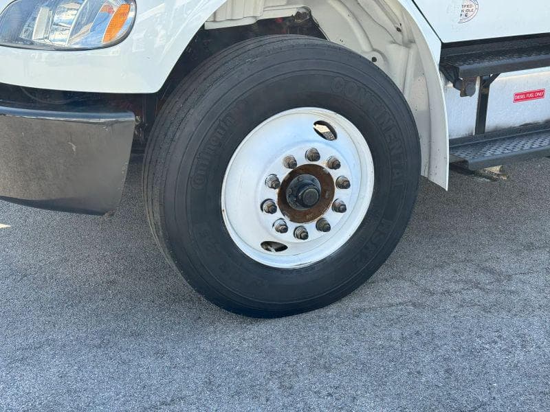 2016 Freightliner Cascadia 125 image 11