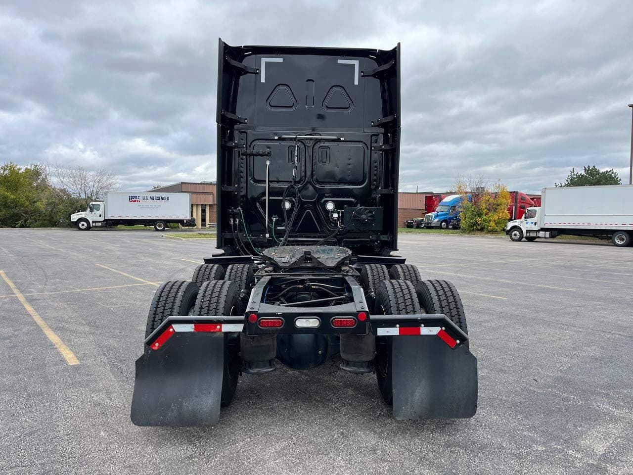 2022 Freightliner Cascadia image 6