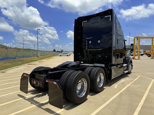 2022 Kenworth T680 image 4