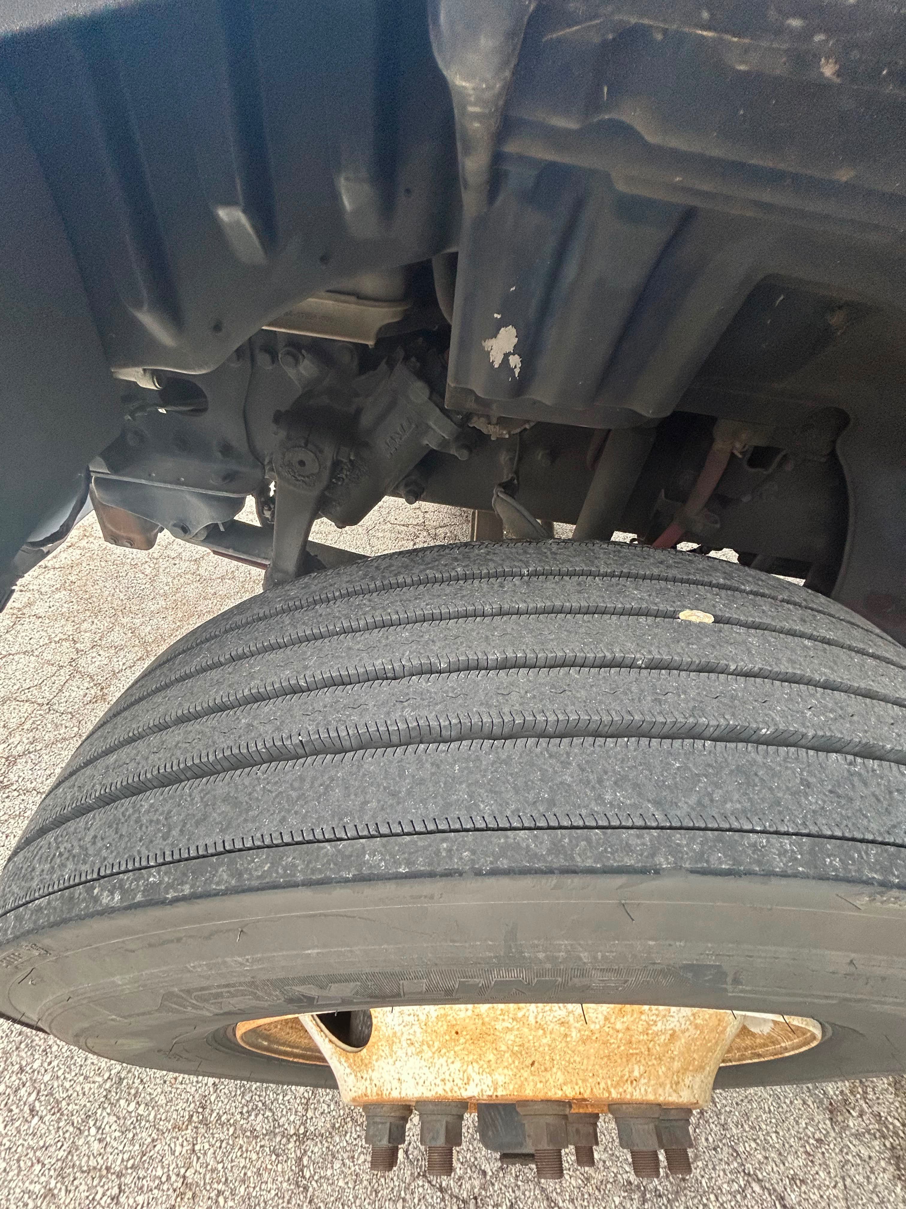 2018 Freightliner M2 image 10
