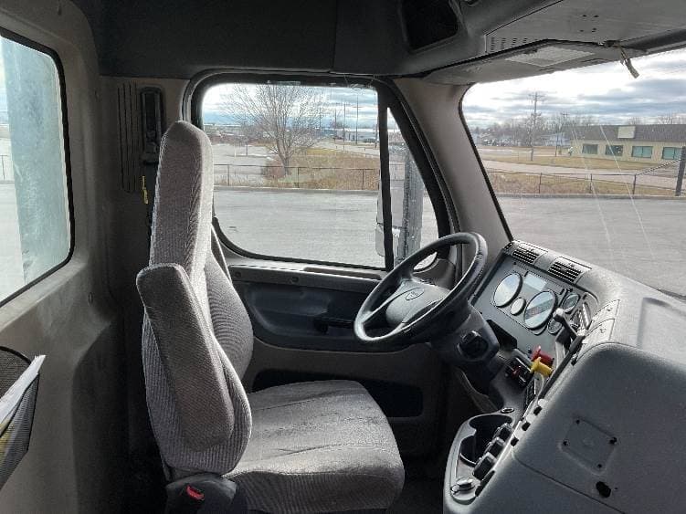2018 Freightliner Cascadia image 4