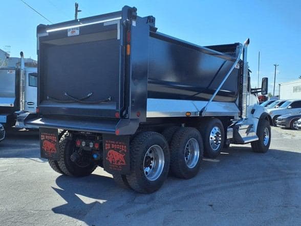 2026 Kenworth T880 image 8