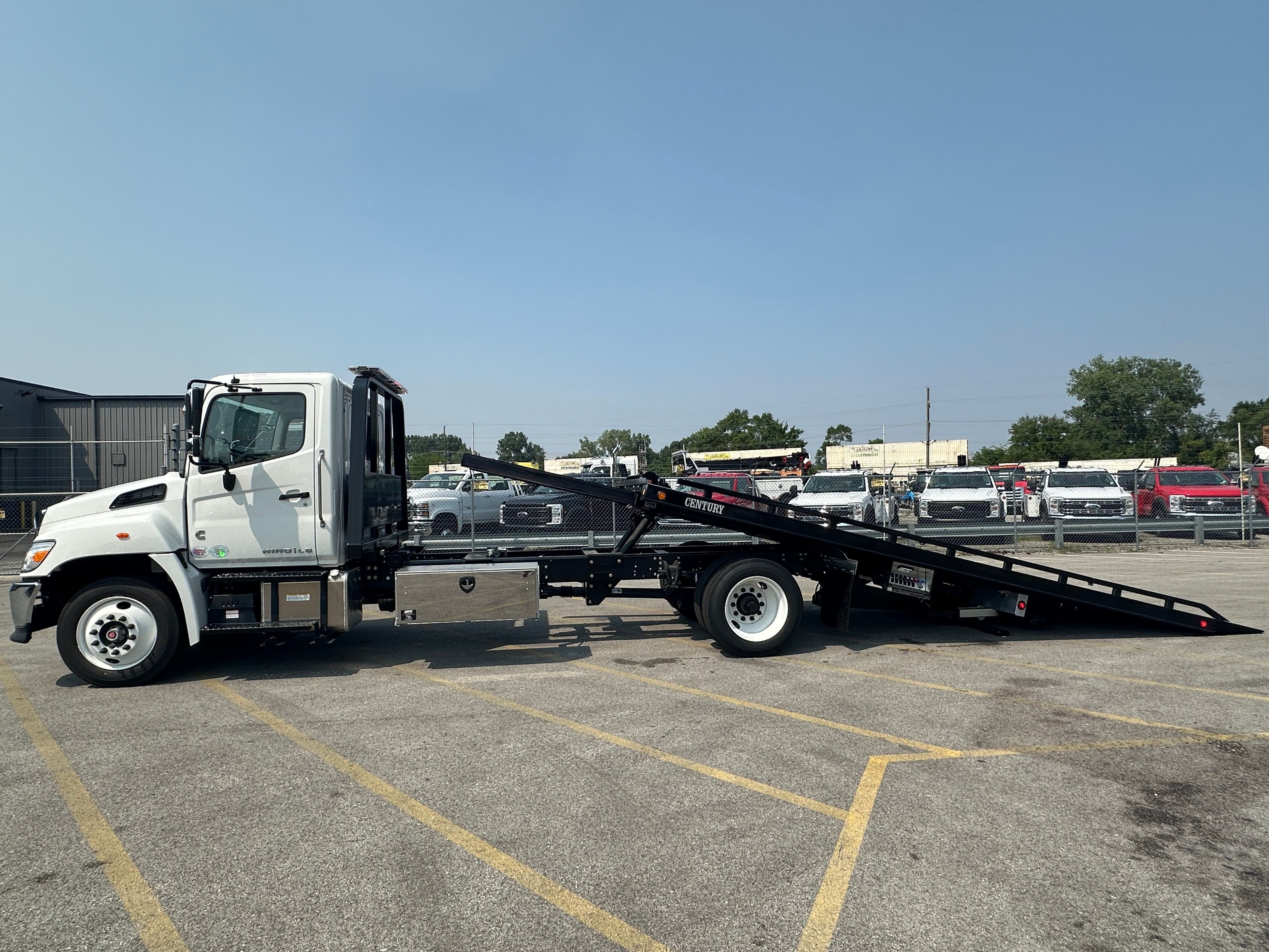 2025 Hino L6 WITH A CENTURY 21.5' STEEL CARRIER  (SK#: 6244C) image 16