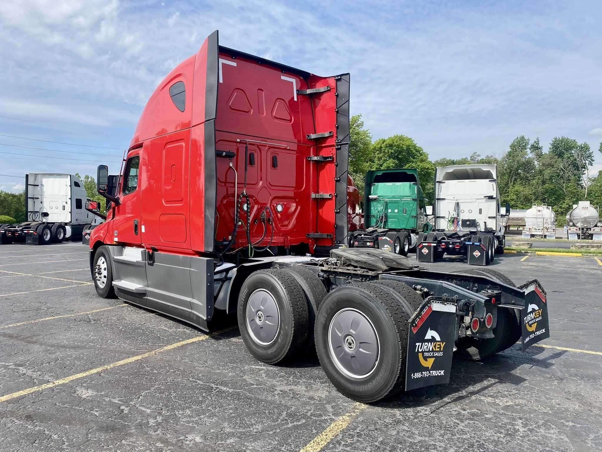 2022 Freightliner Cascadia 126 image 2