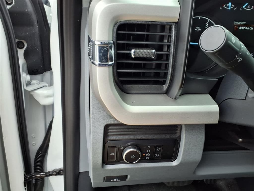 2026 Ford F600 SD XL image 13