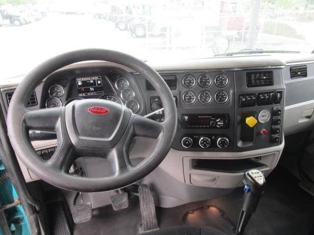 2019 Peterbilt 567 image 8