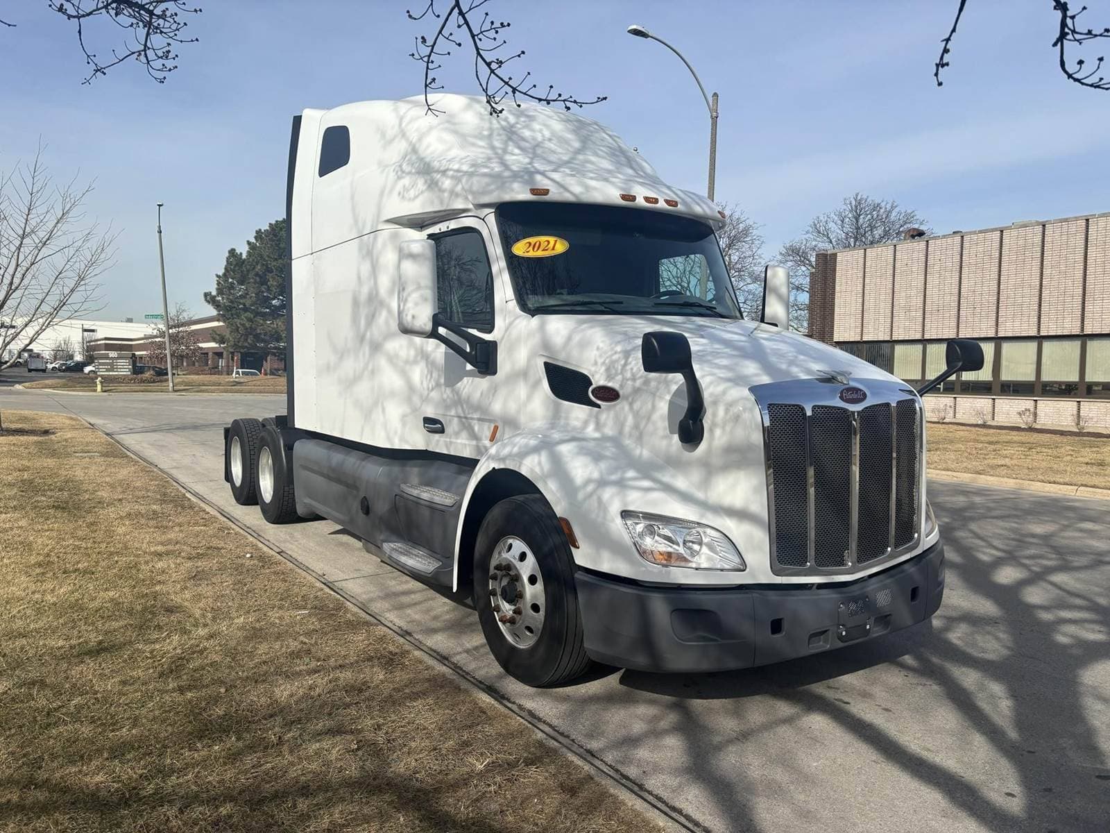 2021 Peterbilt 579 image 13