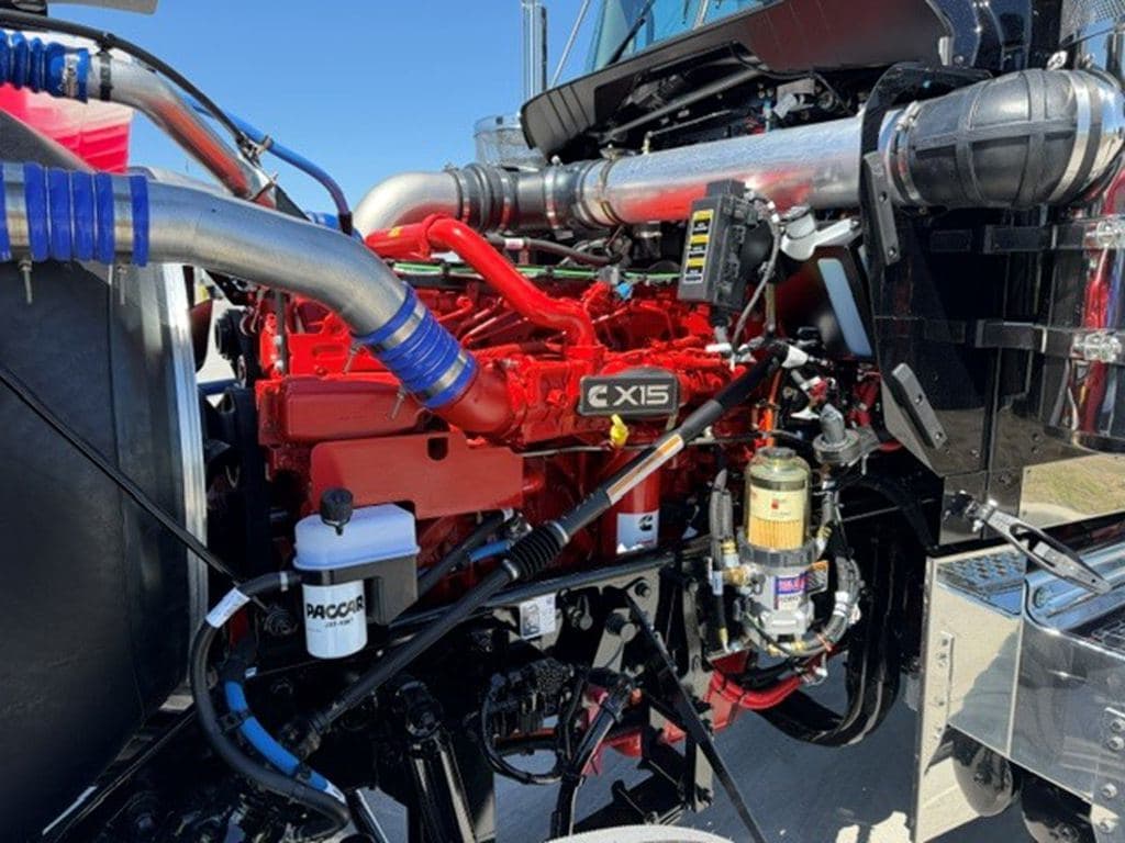 New 2027 KENWORTH W900L image 6
