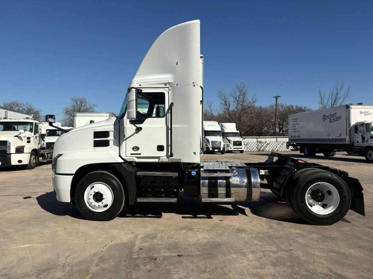 Used 2022 MACK ANTHEM Conventional - Day Cab in Bossier City, LA image 4