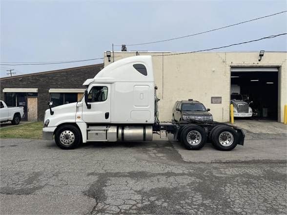 2016 Freightliner Cascadia image 5