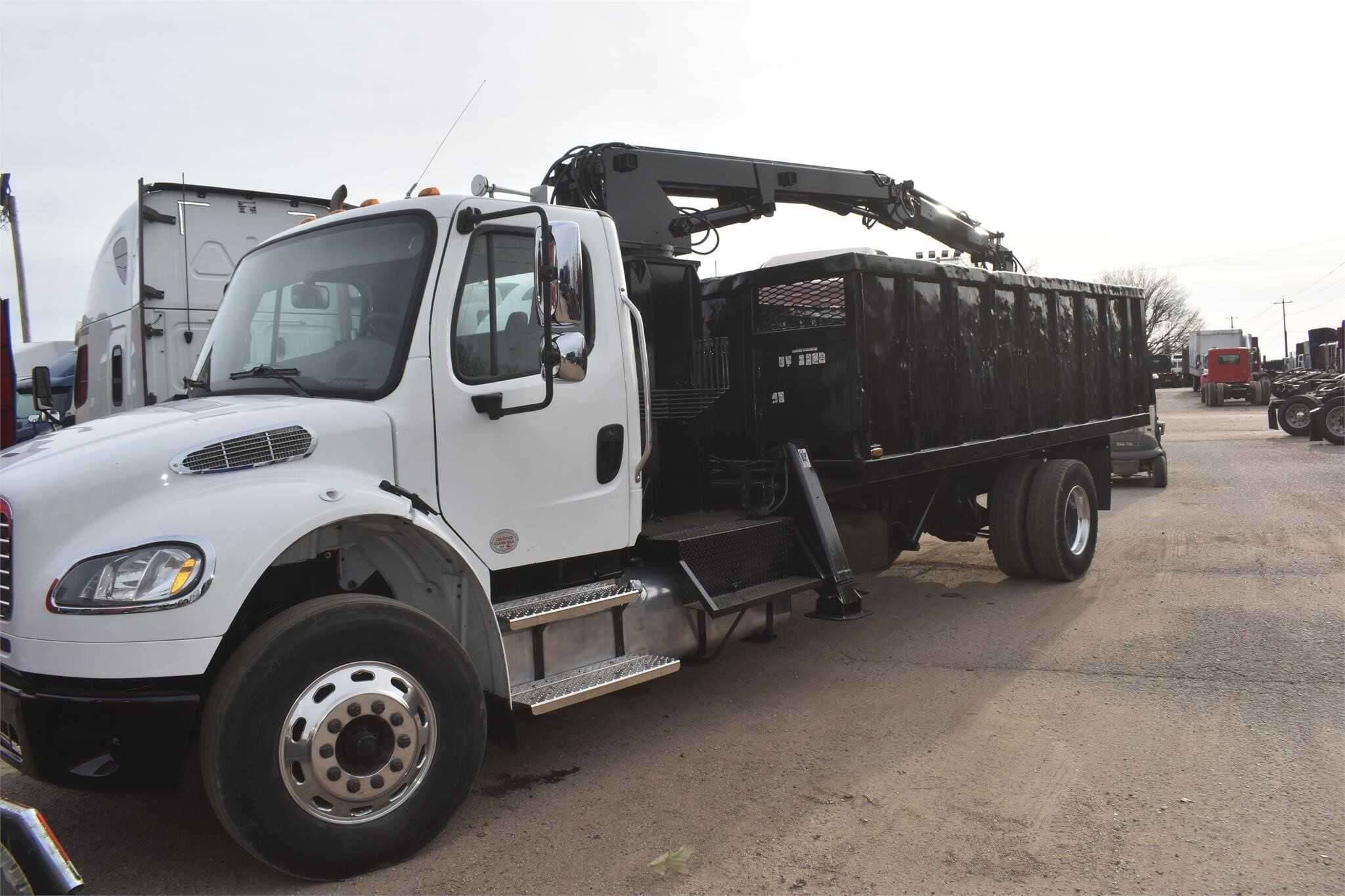 2018 Freightliner M2 image 5