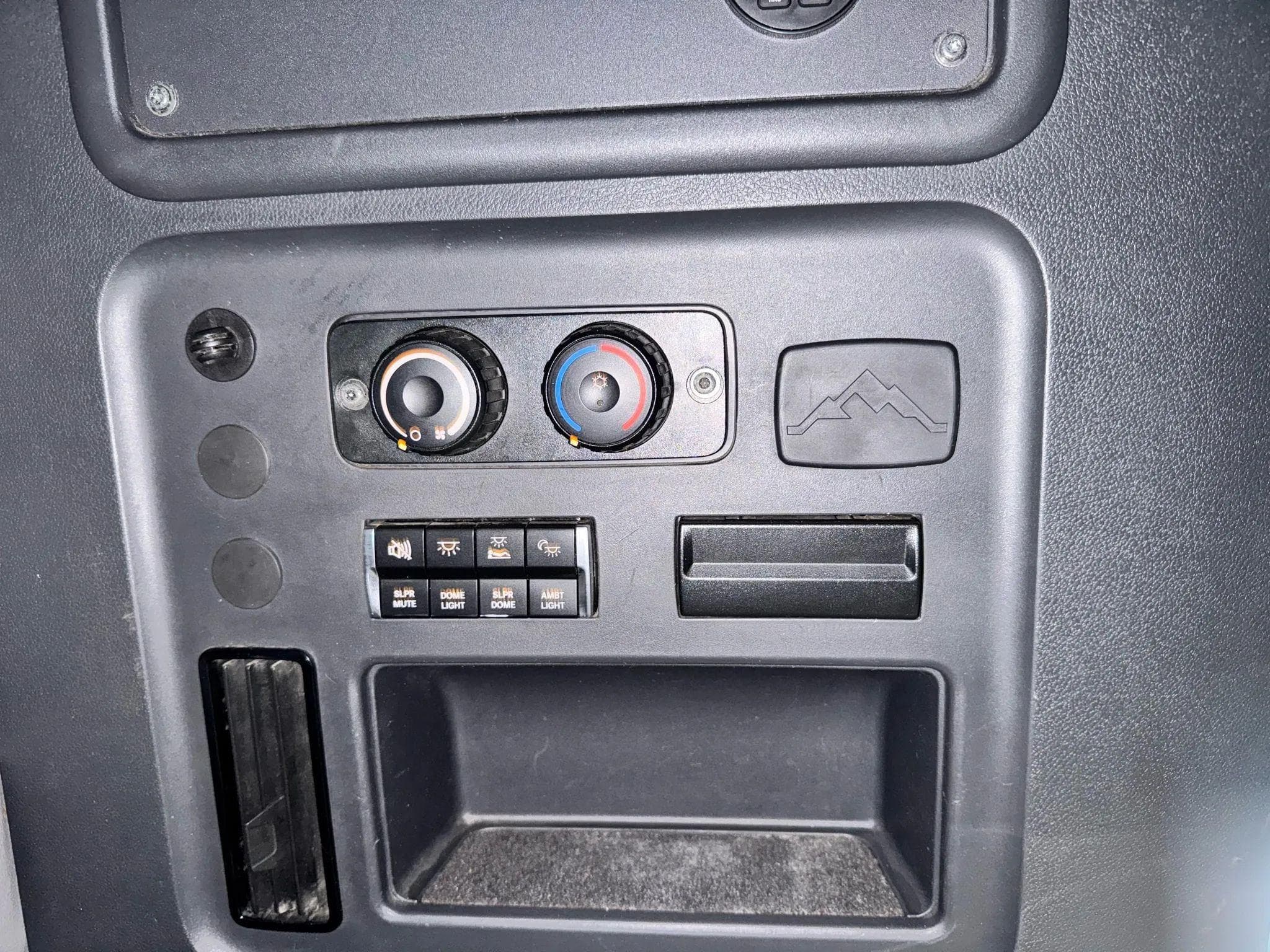 2020 Freightliner Cascadia image 34