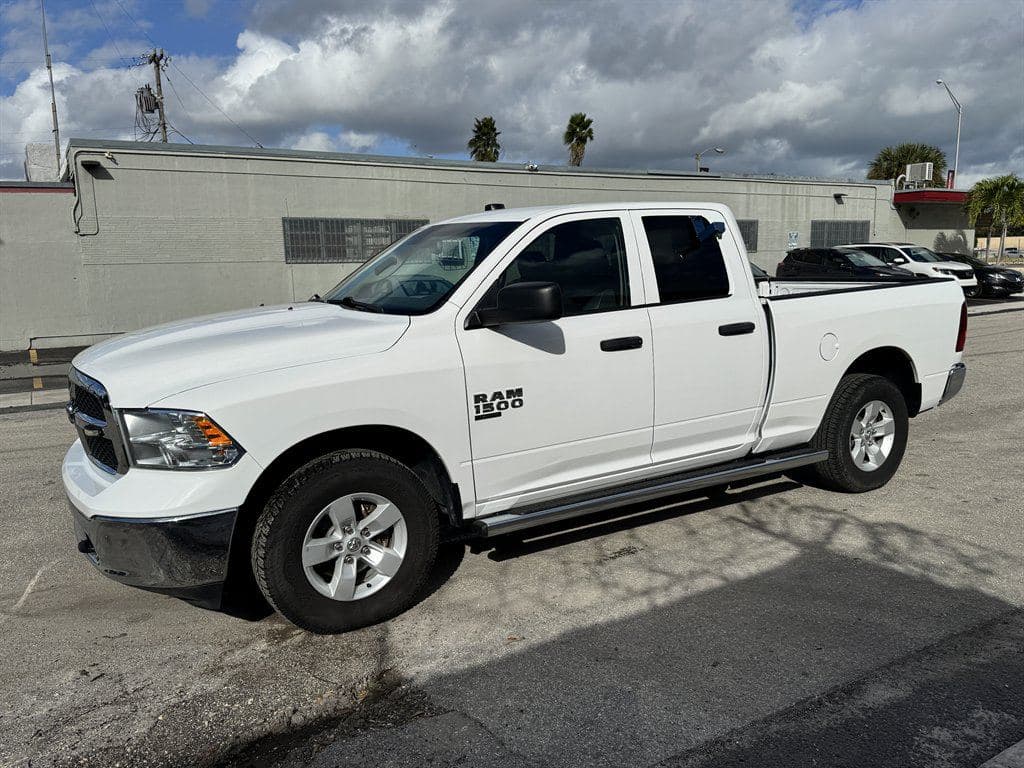 2020 Ram 1500 DS image 5