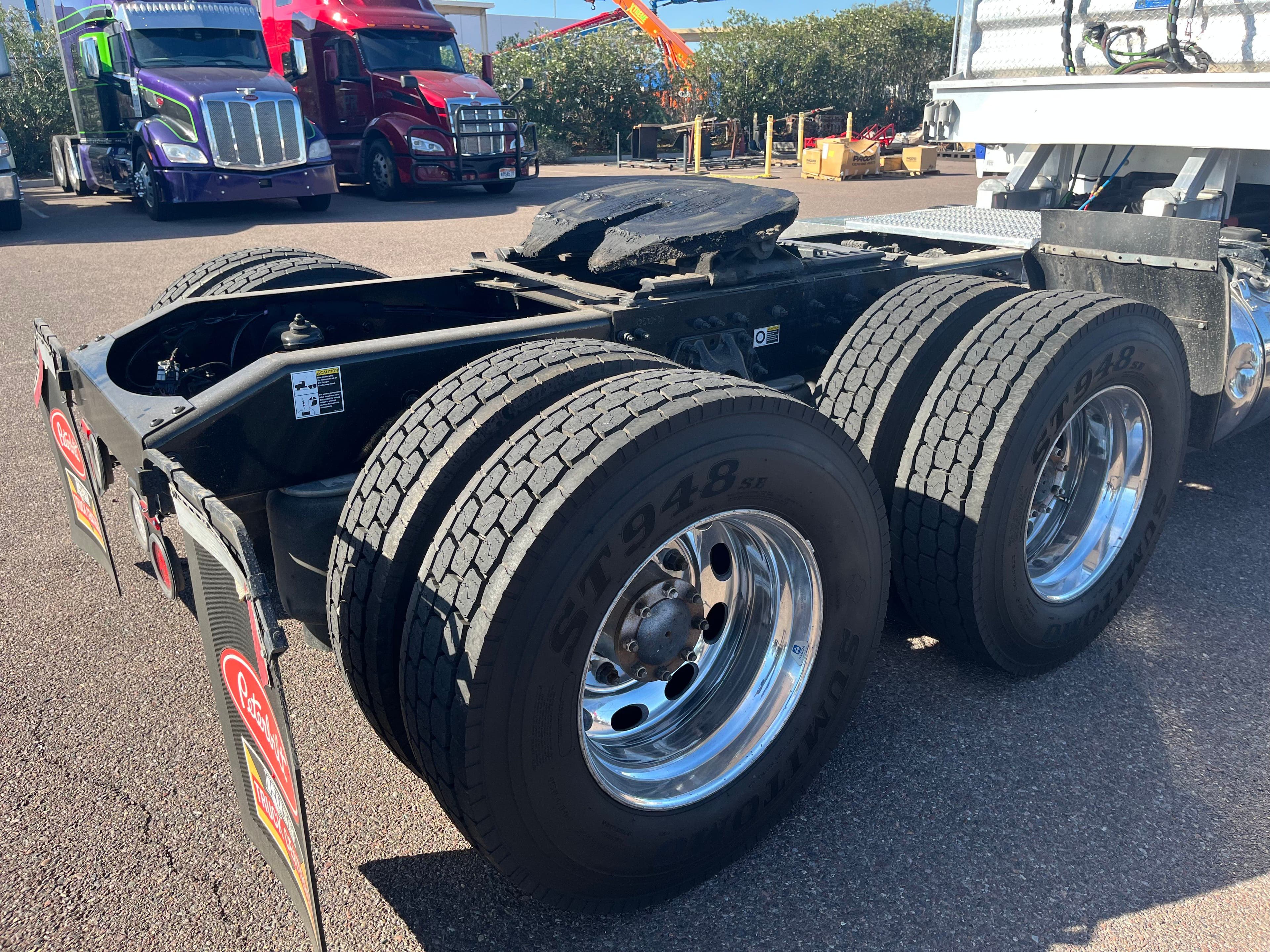 2019 Peterbilt 579 image 9