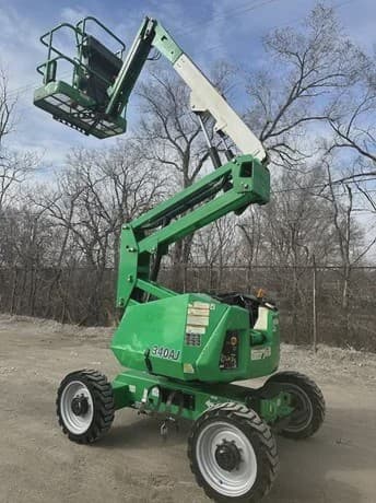 2017 JLG 340AJ image 8