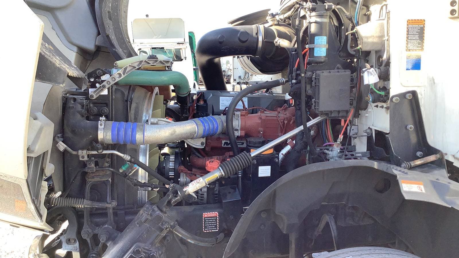 2019 Mack Anthem Day Cab Truck - Mack MP7, Automatic image 17