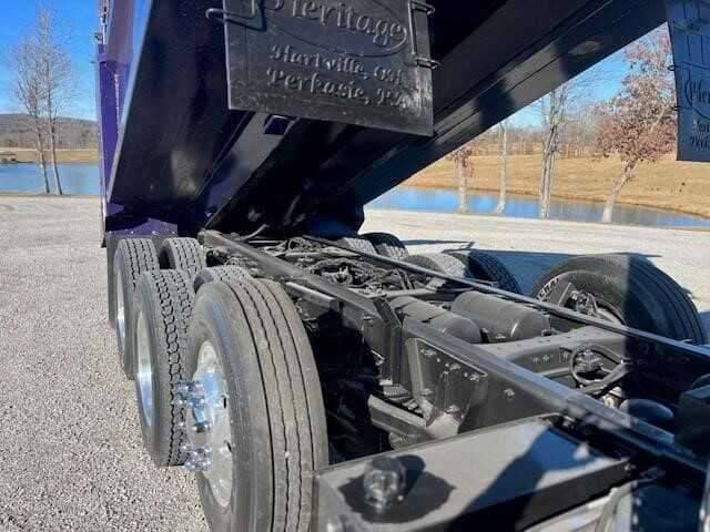 2021 Kenworth T880 image 11