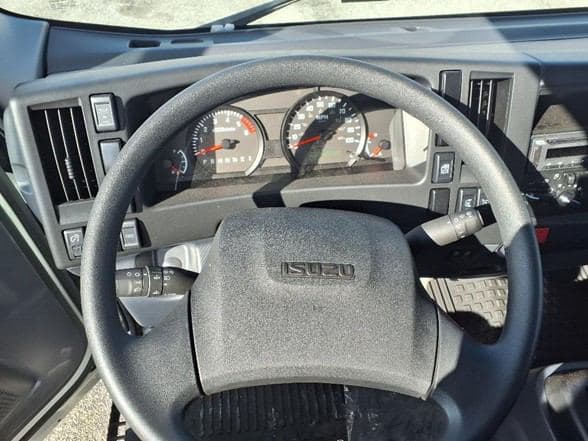 2024 Isuzu NPR HD image 21