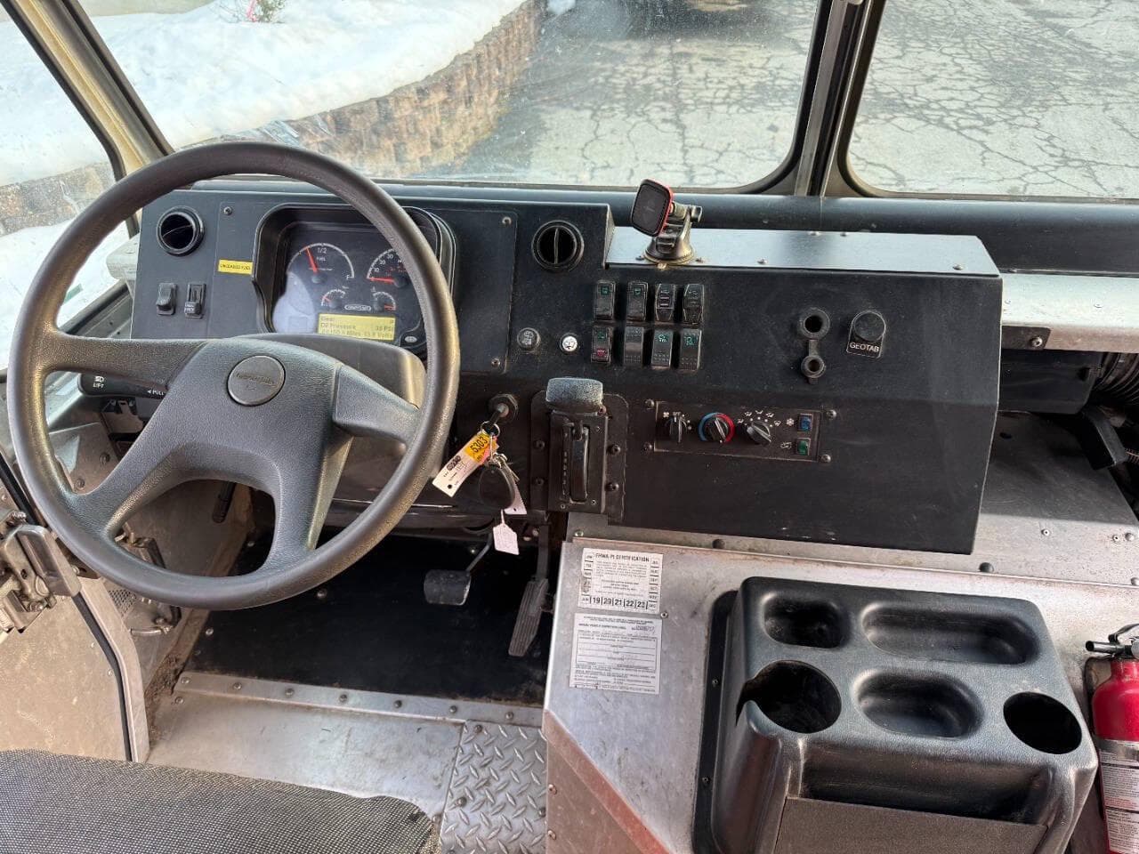 2020 Freightliner MT45 image 11