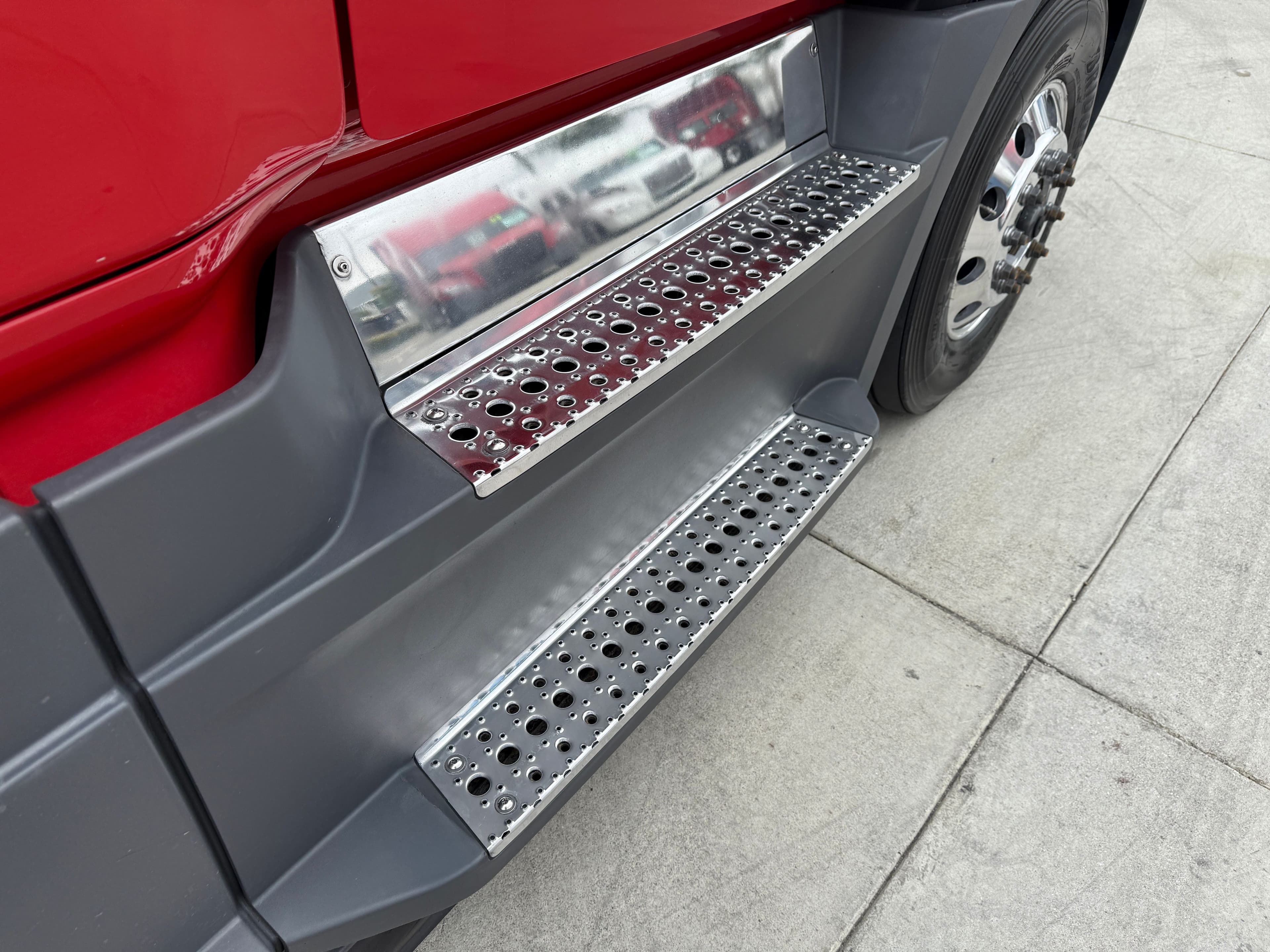 2021 Freightliner Cascadia 126 image 19