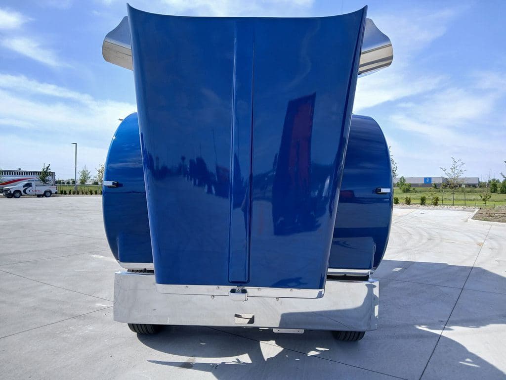 Used 2023 KENWORTH W900L image 8