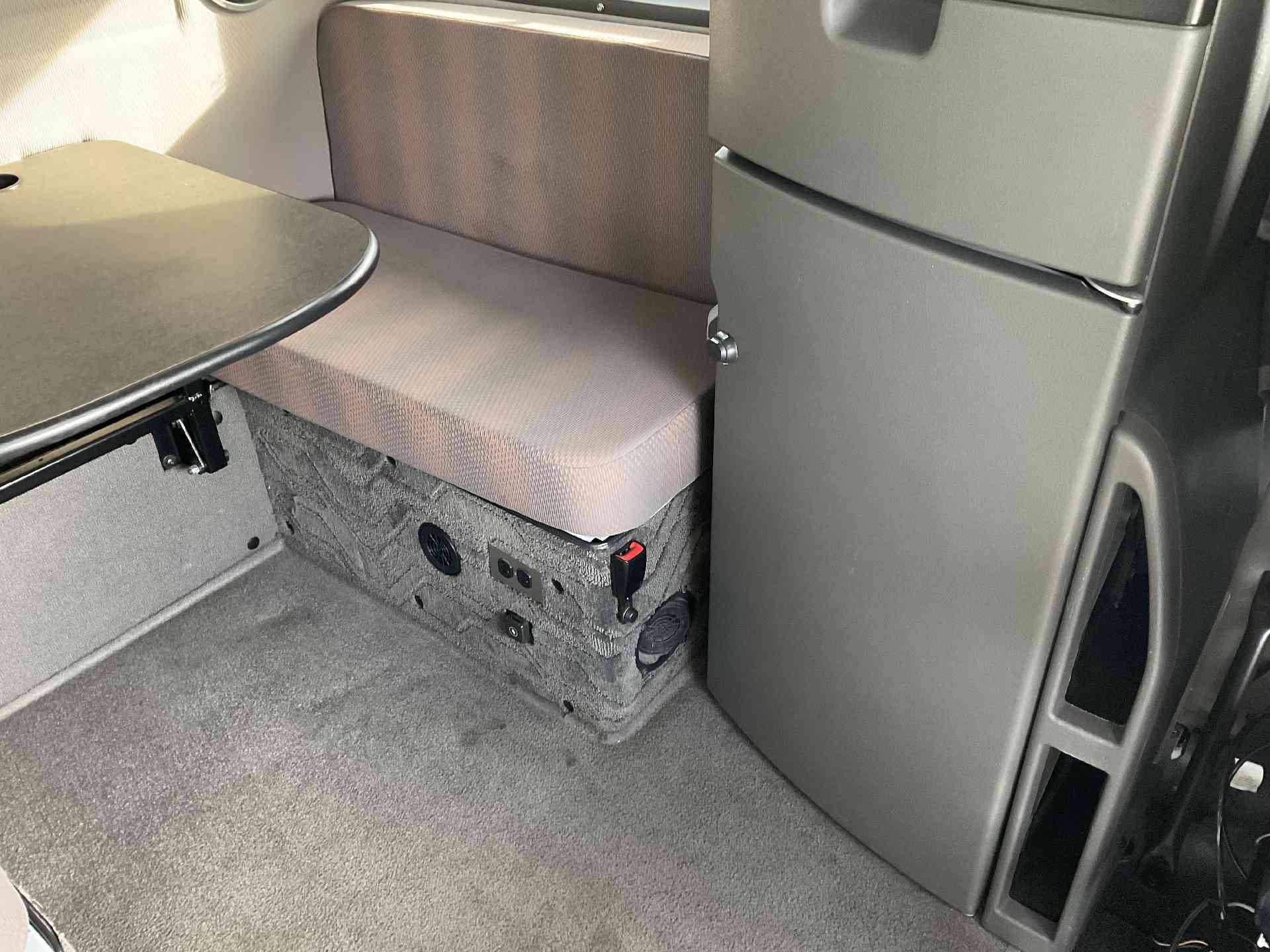 2023 Volvo VNL image 8