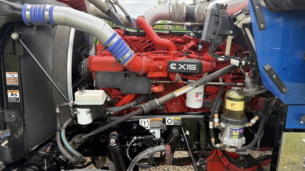 Used 2023 KENWORTH W900L image 12