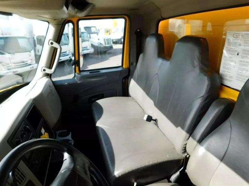 2019 International 4300 image 32