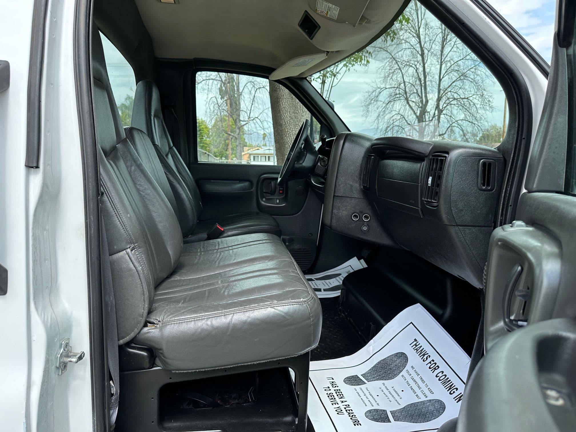 2008 GMC TOPKICK C6500 Cab and Chassis image 22