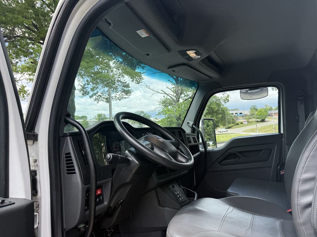 Used 2024 KENWORTH T280 image 3