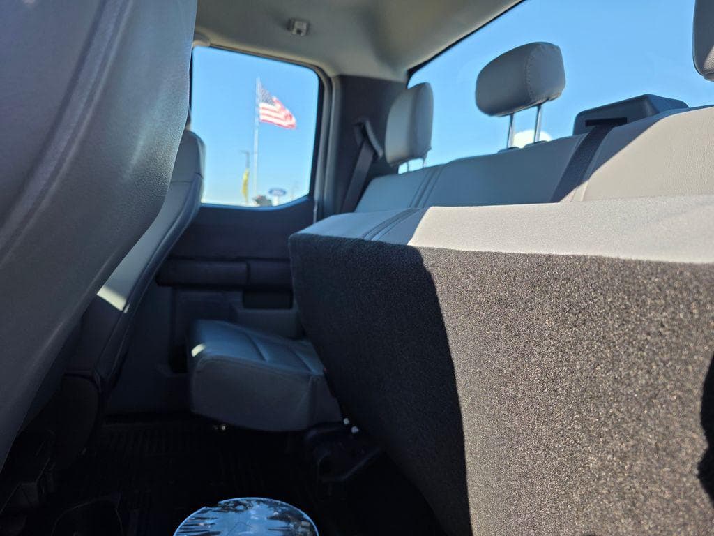 2026 Ford F-550SD XL Service Utility Body image 31