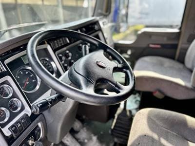 2020 Kenworth T8 Series image 7