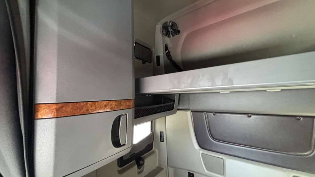 Used 2021 INTERNATIONAL LT625 image 25