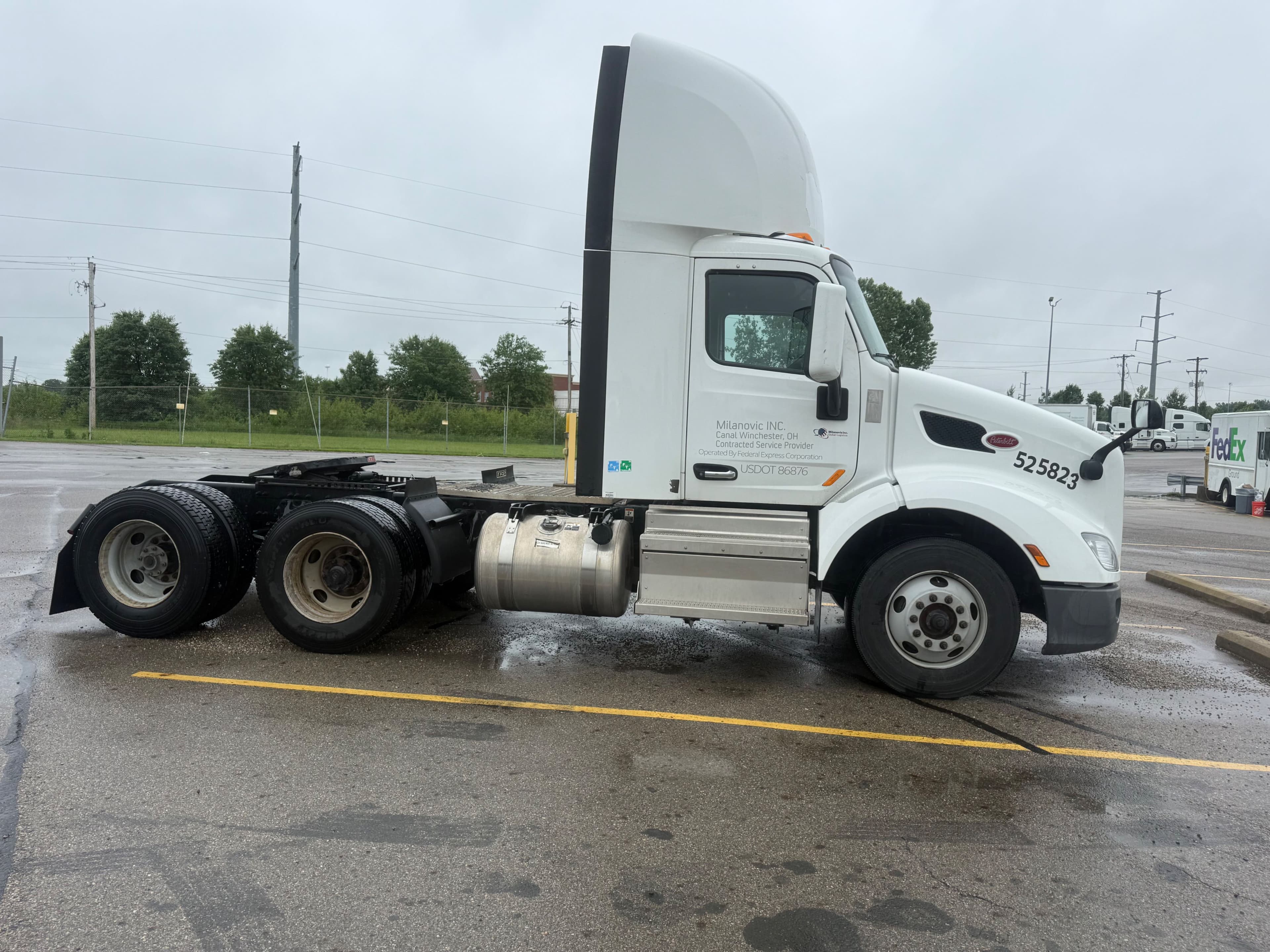 2021 Peterbilt 579 image 7