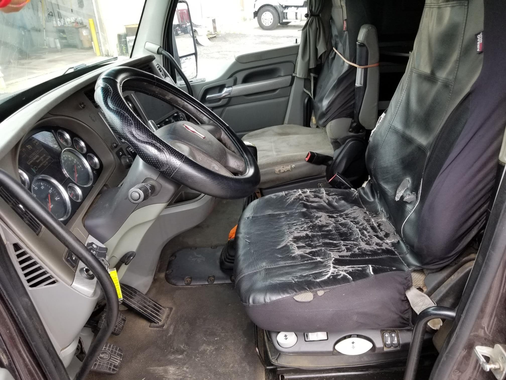 2015 KENWORTH T680 118928 image 10