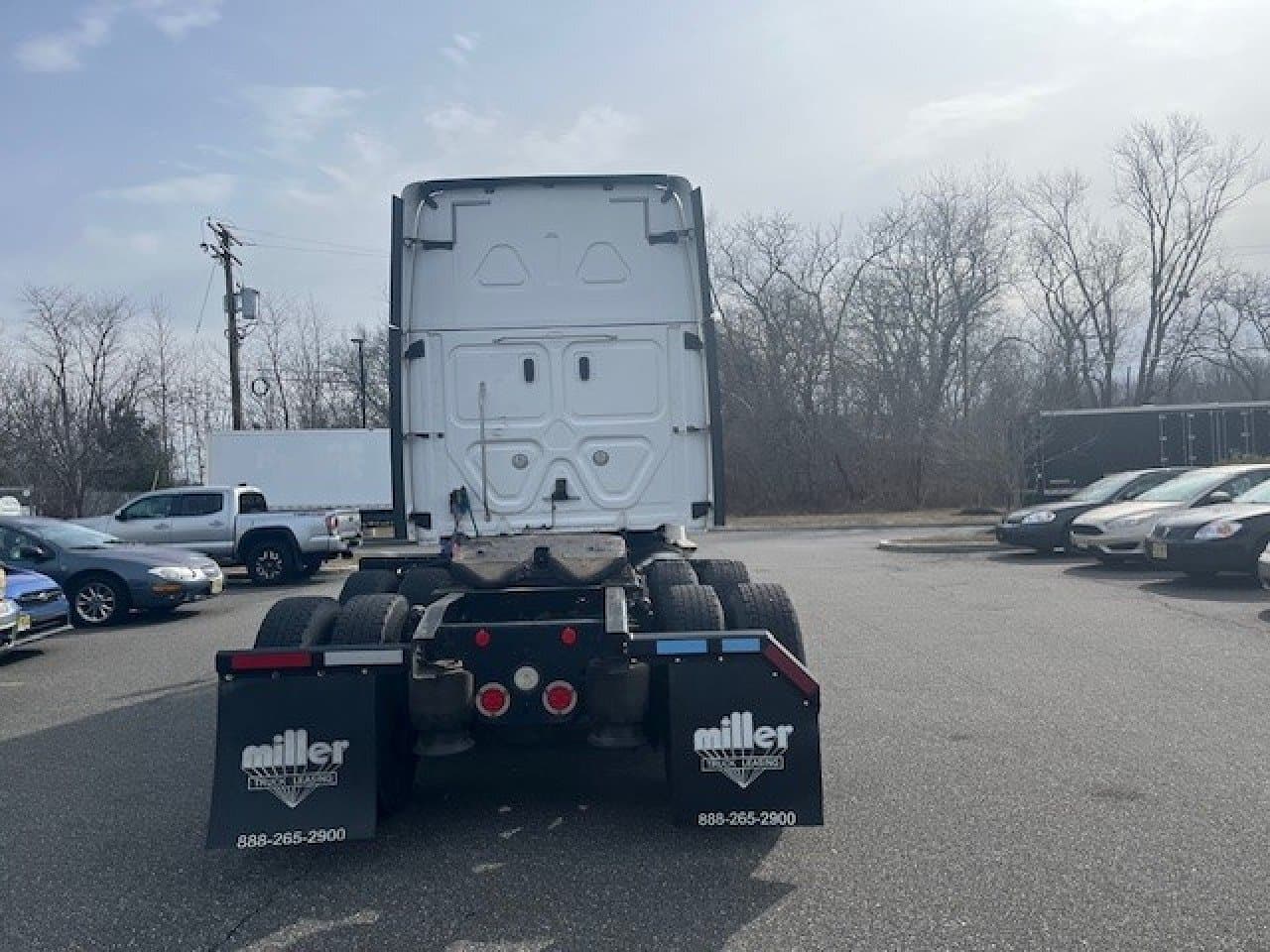 2020 Freightliner Cascadia 125 image 7