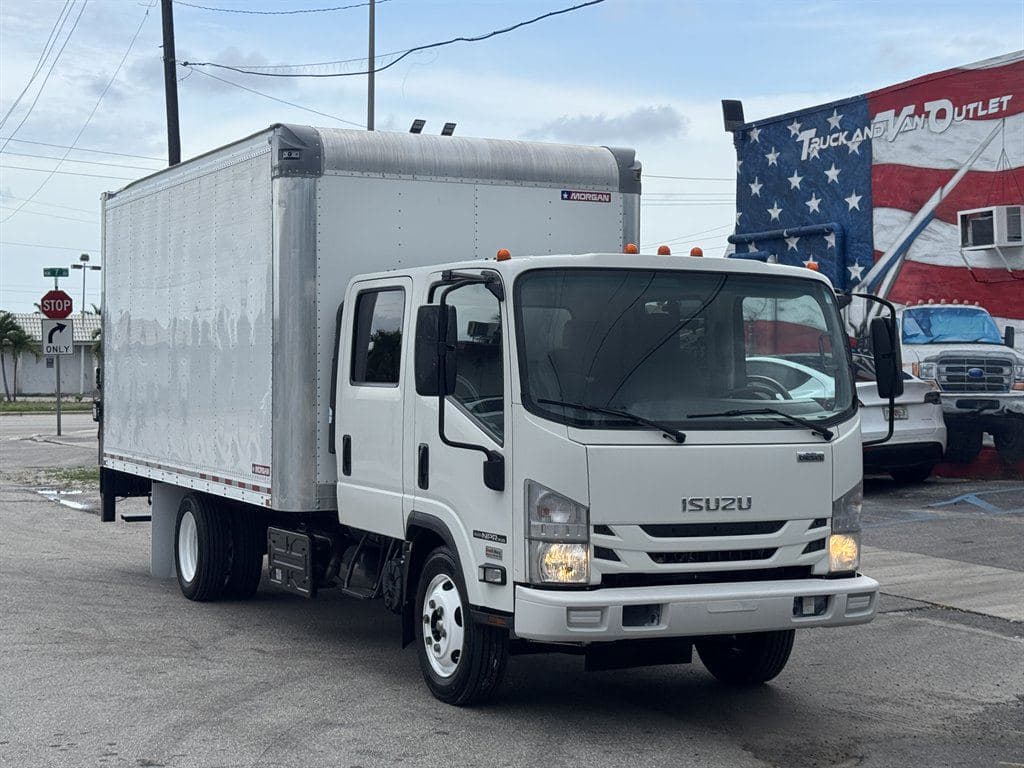 2021 Isuzu NPR XD image 1