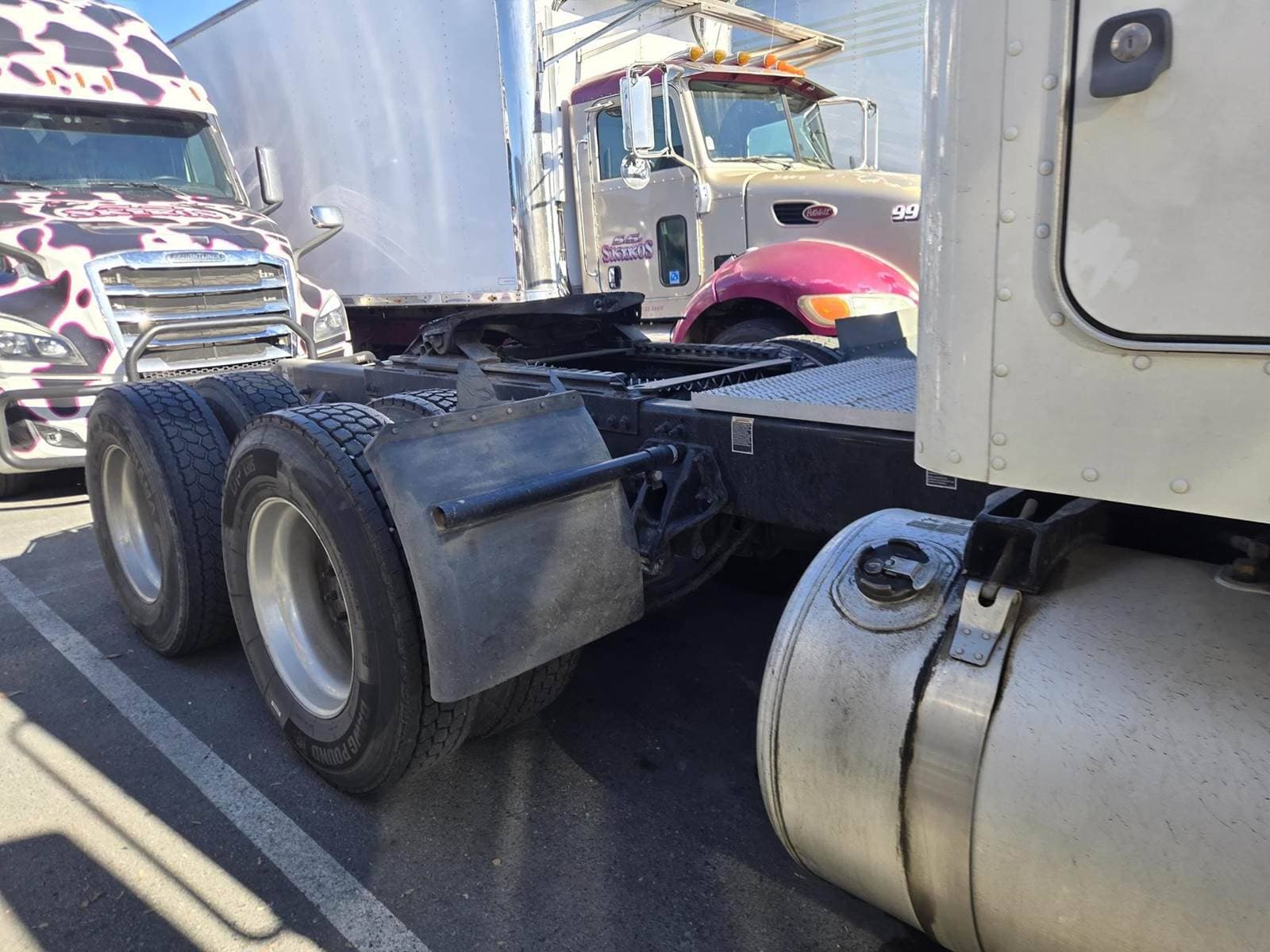 2022 Peterbilt 567 image 5