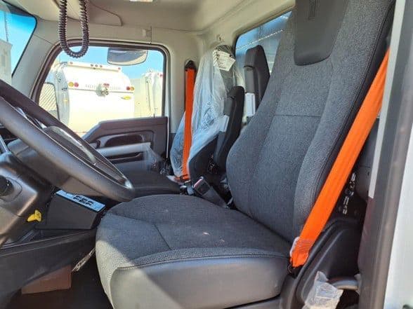 2025 Kenworth T880 image 13