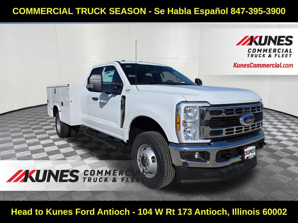 2026 Ford F-350SD XL Service Utility Body image 1